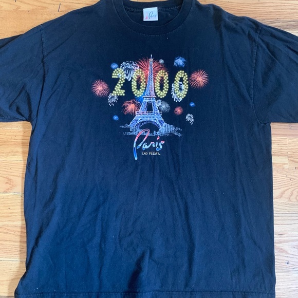 MOVING SALE - 3 for $15 Vtg Las Vegas Pairs 2000 shirt - BUNDLES/OFERS ACCEPTED - Picture 3 of 5